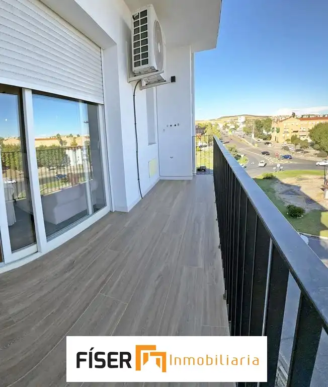 Flat with terrace to rent in Avenida Adolfo Díaz Ambrona, imagen 4