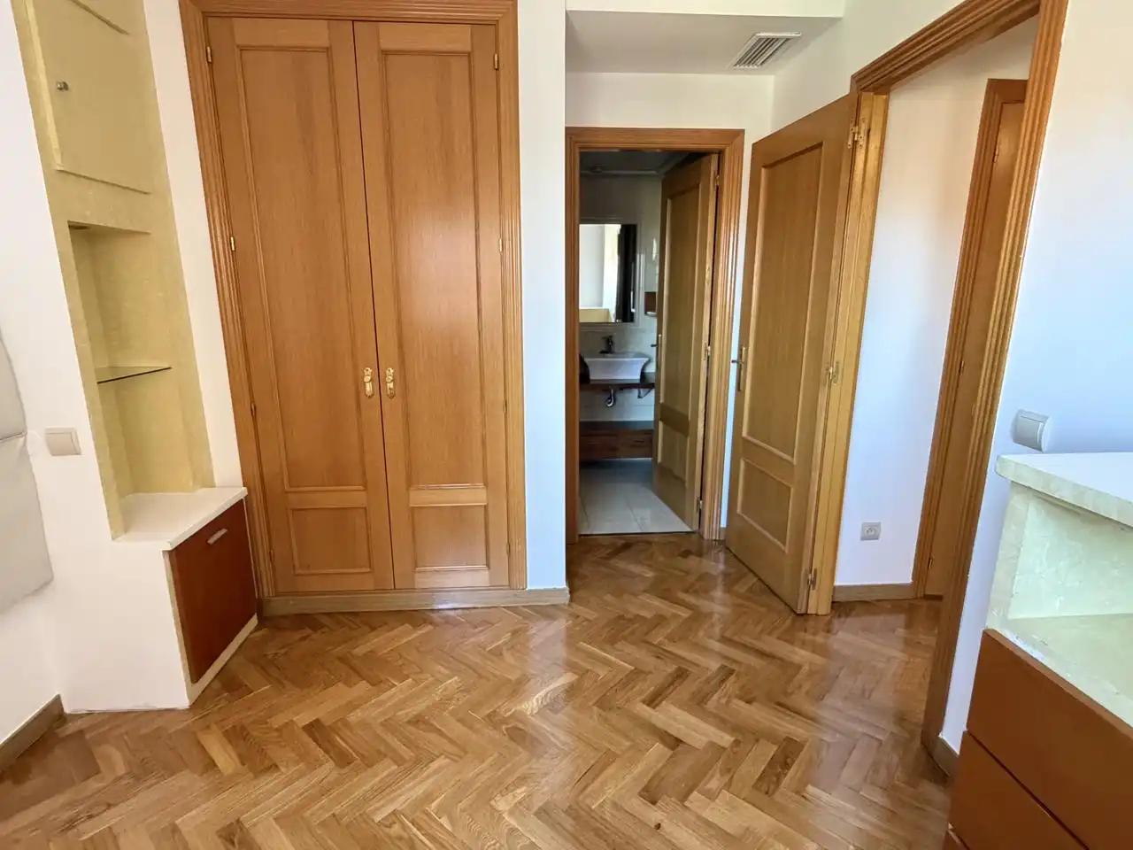 Flat for rent in Calle de los Timbales, Cuatro vientos