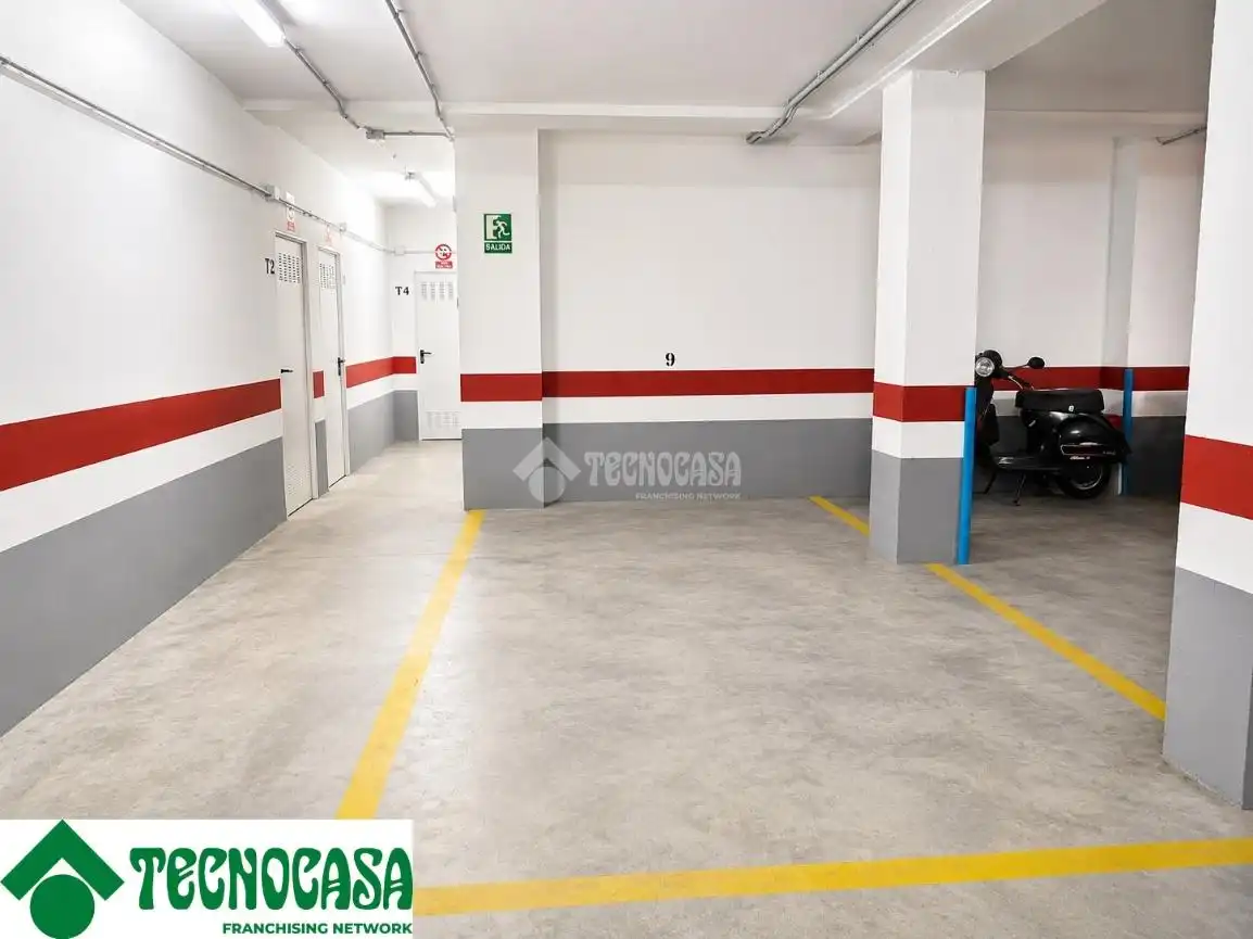 Parking of Garage for sale in Manises