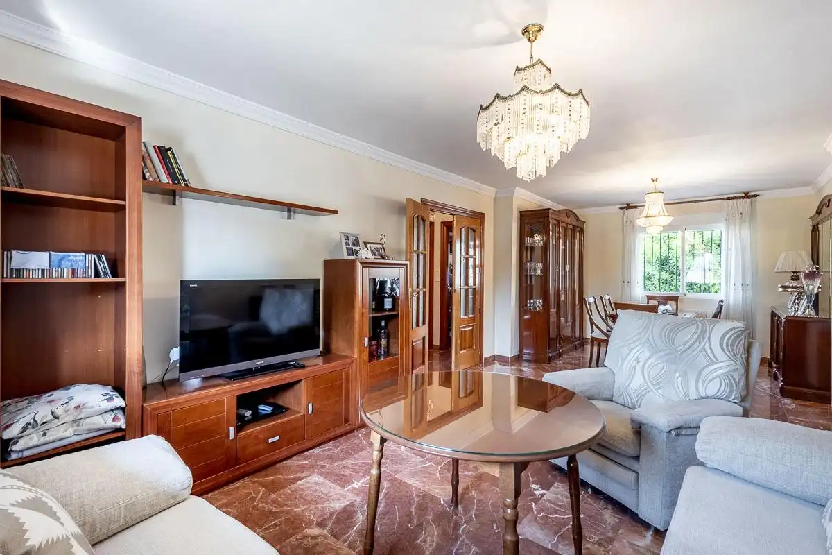 Sala d'estar de Casa adosada en venda en Las Gabias amb Calefacció, Jardí privat i Terrassa