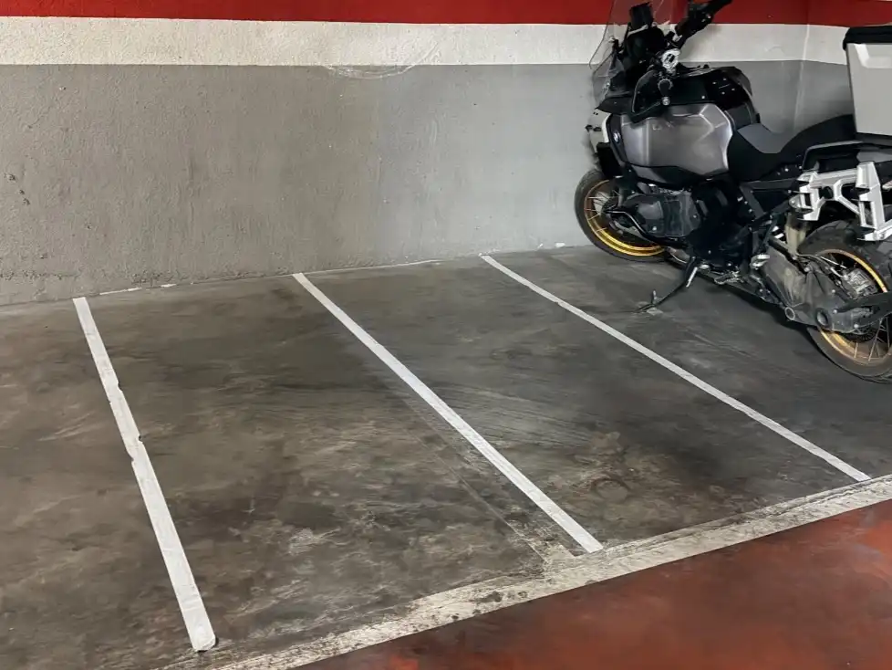 Parkplatz von Garage zur Miete in Valencia