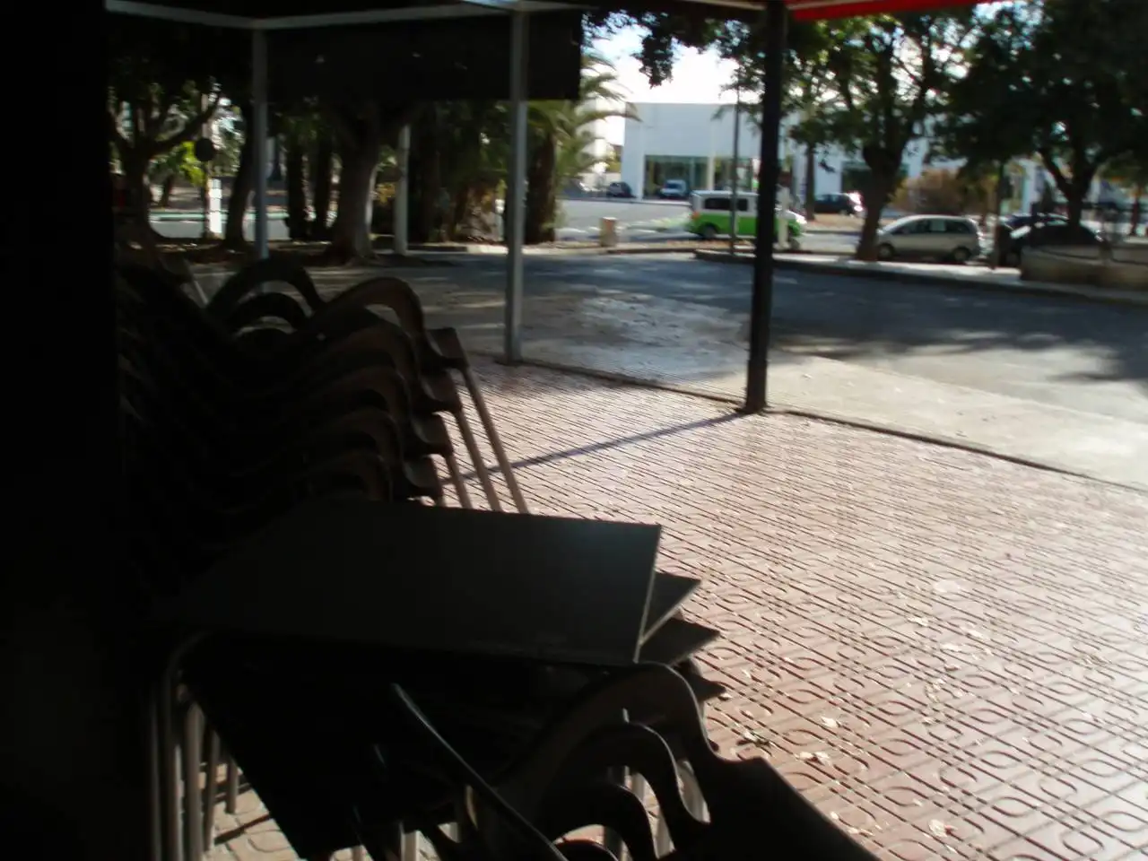 Vista exterior de Local en traspaso en Sant Joan d'Alacant con Aire acondicionado
