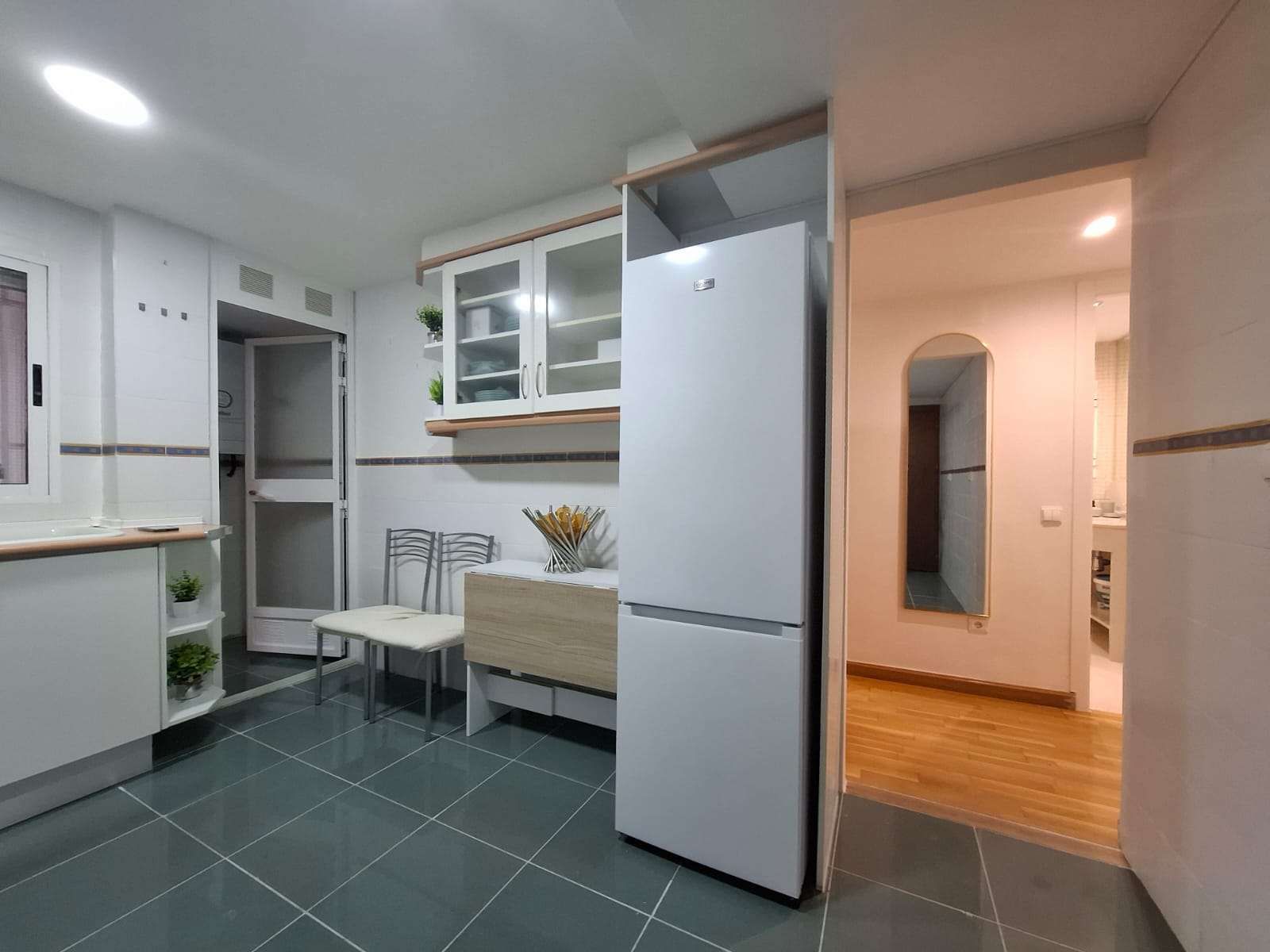 Kitchen of Study to share in  Valencia Capital  with Air Conditioner, Heating and Terrace
