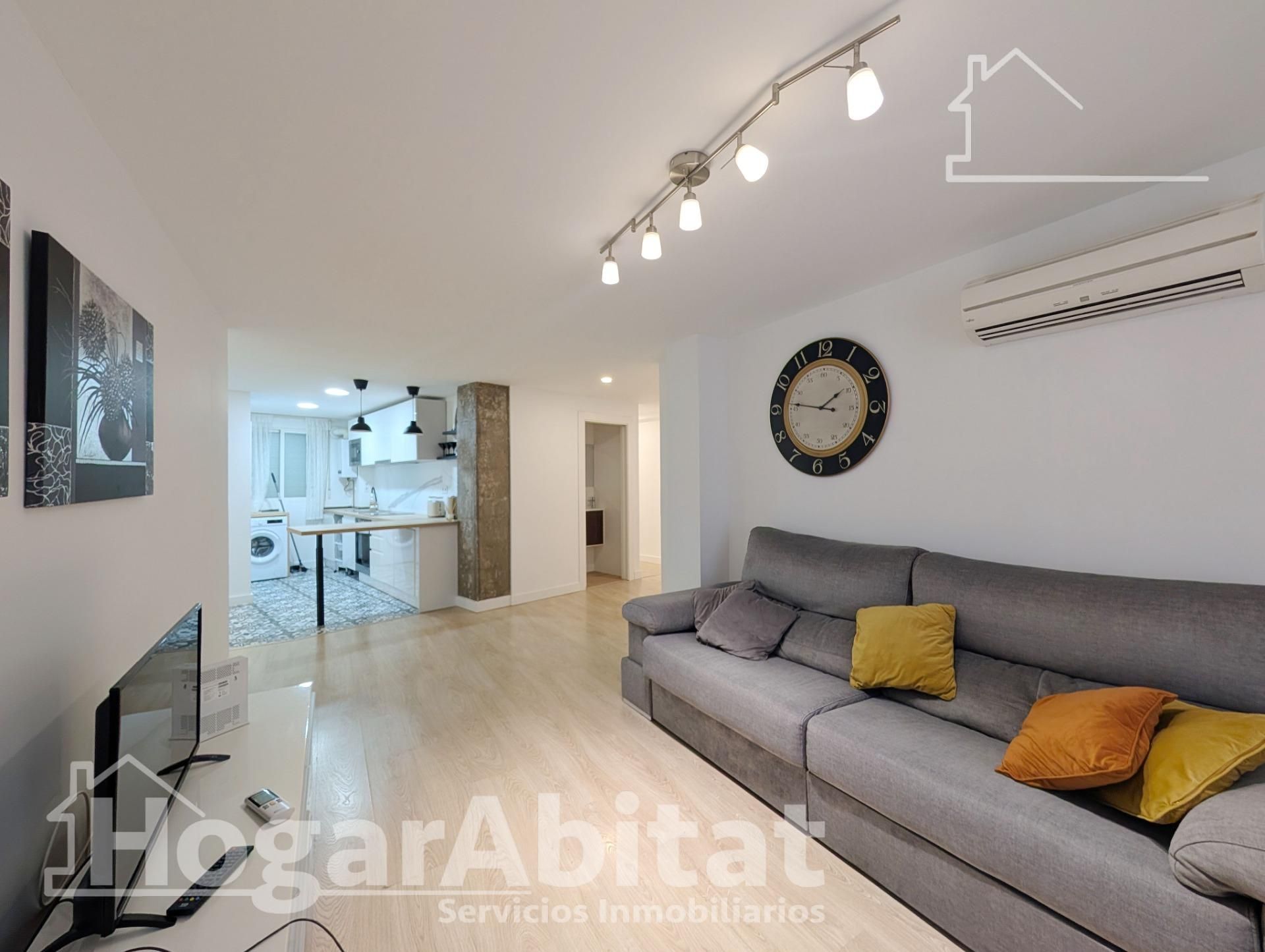 Sala d'estar de Pis en venda en Alicante / Alacant amb Aire condicionat, Moblat i Balcó