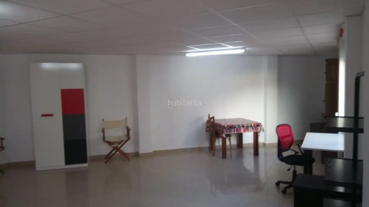 Nave industrial en venta en Plaza Juan Jose Gregorio 5, imagen 2
