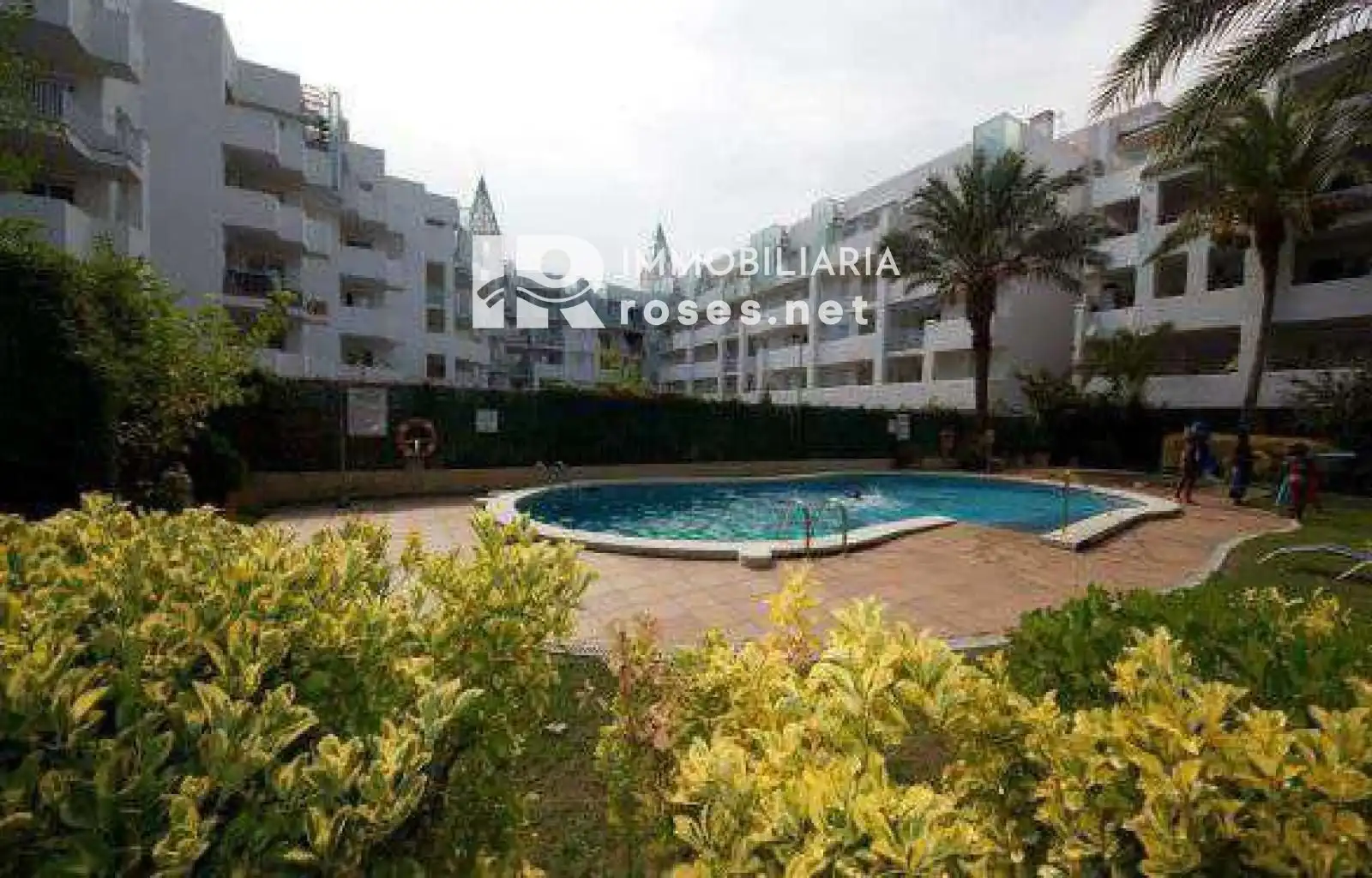 Wohnung mit Pool zum Verkauf in Port Joan