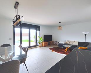 Living room of Single-family semi-detached to rent in Cabanillas del Campo  with Air Conditioner, Heating and Private garden