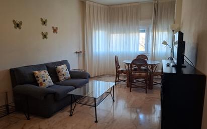 Living room of Apartment to rent in  Sevilla Capital  with Air Conditioner, Furnished and Washing machine