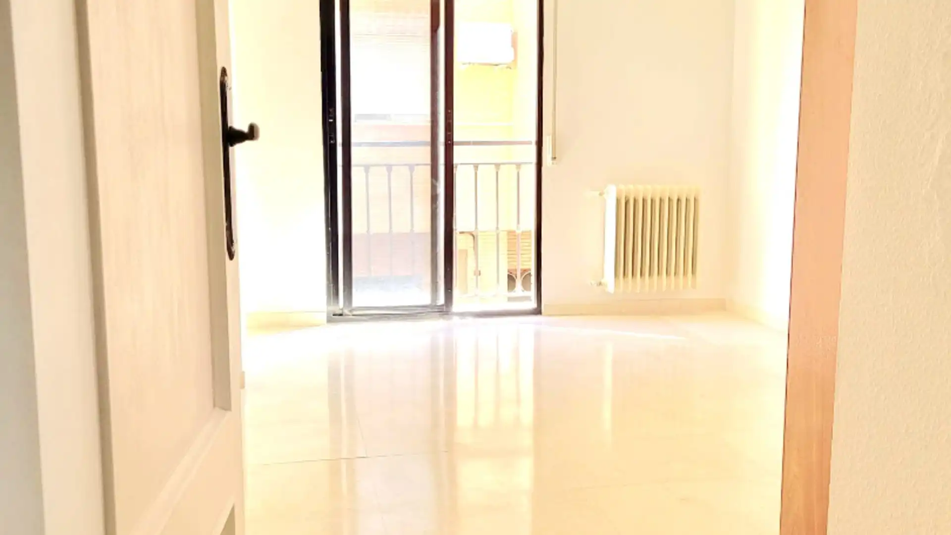 Dormitori de Pis en venda en Ciudad Real Capital amb Calefacció i Terrassa