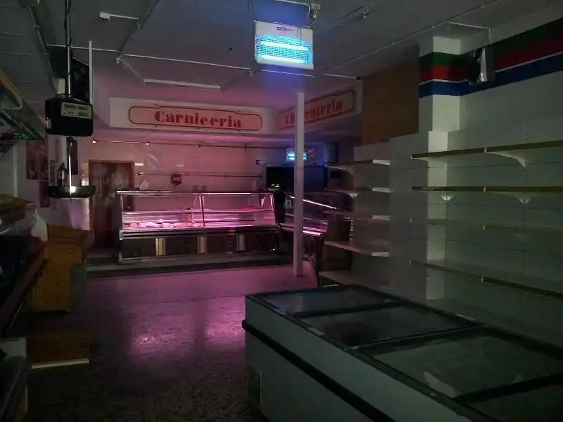 Locale commerciale in vendita a Soledad, imagen 3