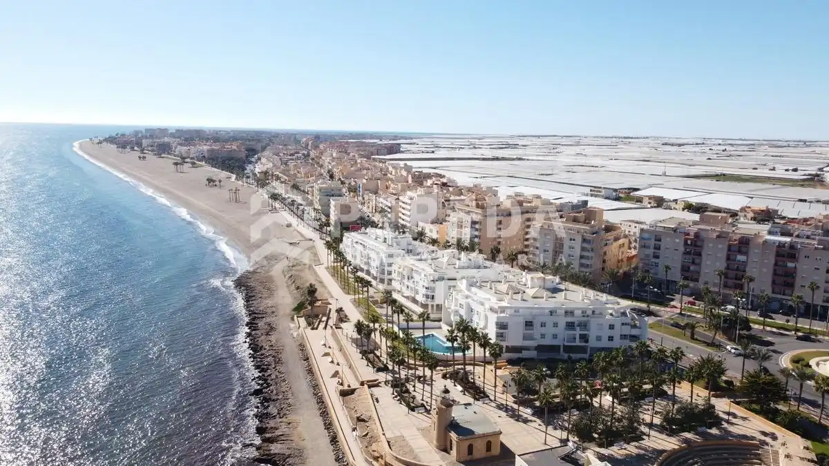 Exterior view of Attic for sale in Roquetas de Mar
