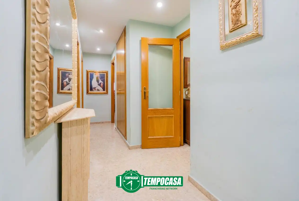 Wohnung zum Verkauf in Valencia mit Klimaanlage und Balkon