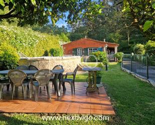 Jardí de Casa o xalet en venda en Cangas  amb Calefacció, Jardí privat i Piscina
