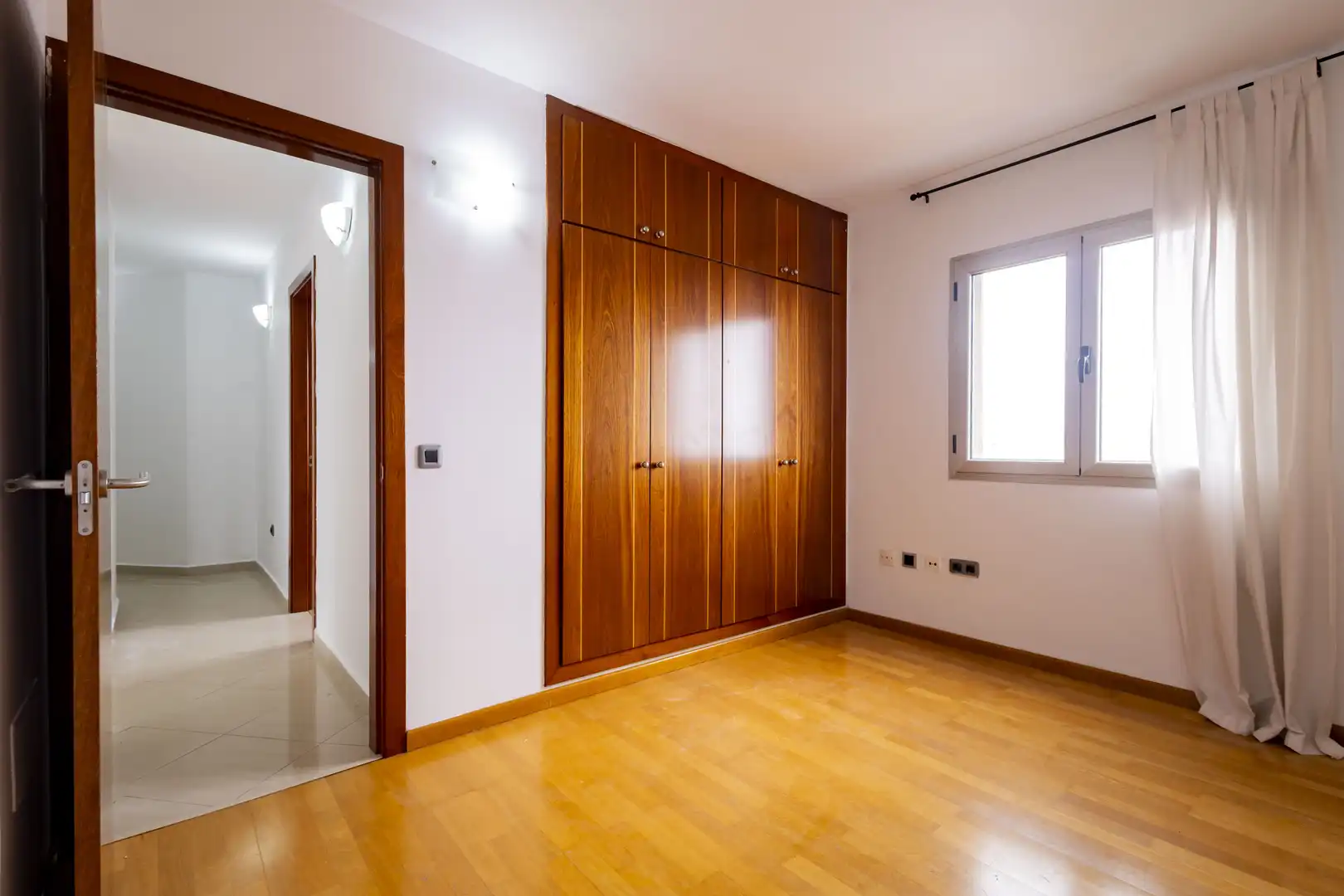 Habitación de Ático de alquiler en San Cristóbal de la Laguna con Terraza, Trastero y Balcón