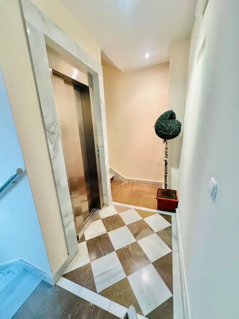 Flat for rent in Granada  with Air Conditioner, Heating and Parquet flooring