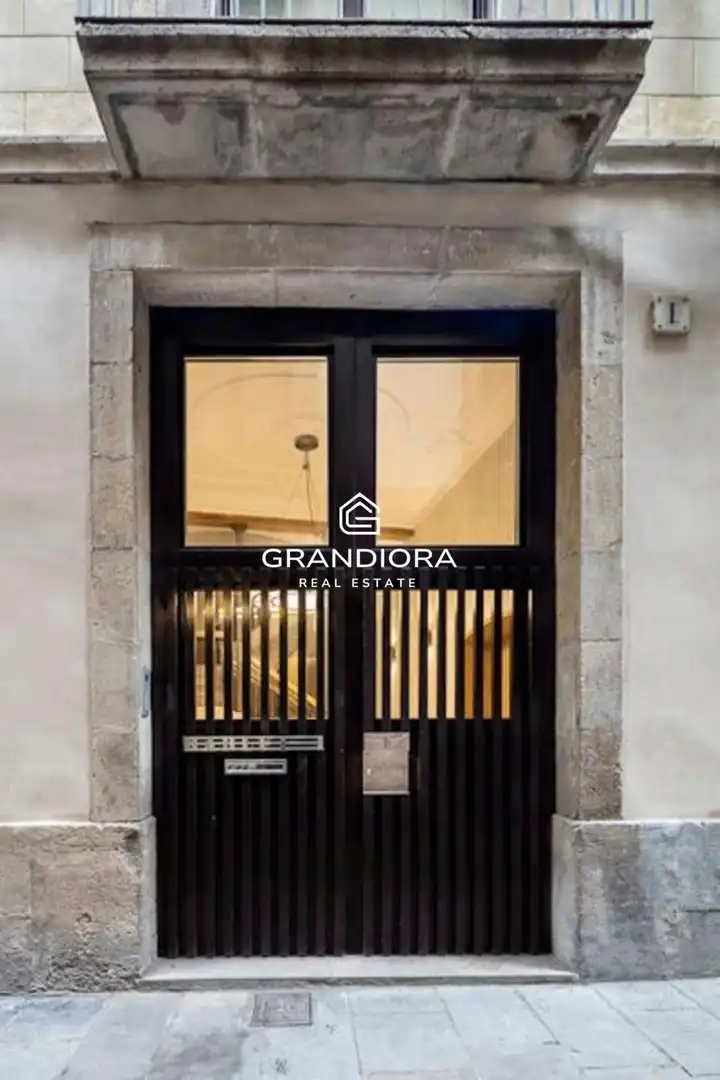 Vista exterior de Pis en venda en Barcelona amb Aire condicionat, Calefacció i Terrassa