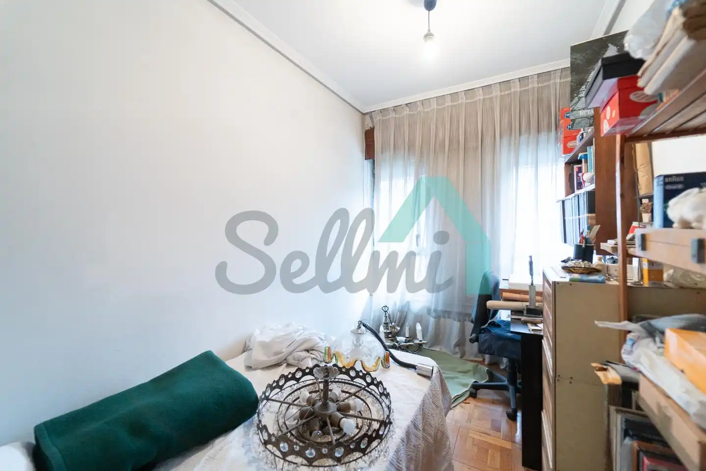 Habitación de Piso en venta en Oviedo  con Calefacción, Parquet y Terraza