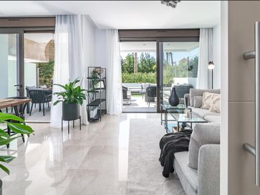 Casa a schiera con balcone in vendita a Nueva Andalucía