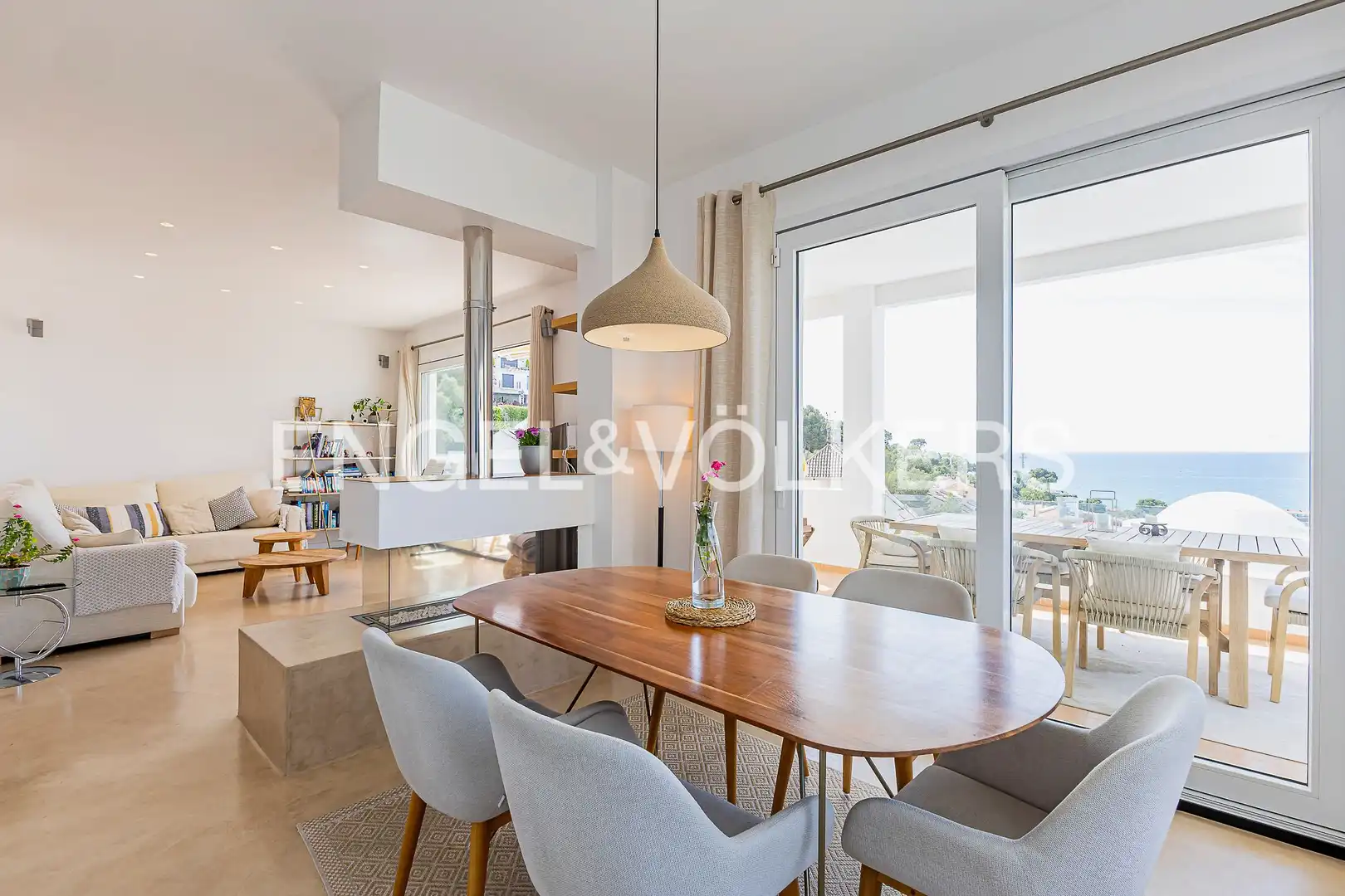 Comedor de Casa o chalet en venta en Sitges con Aire acondicionado, Calefacción y Jardín privado
