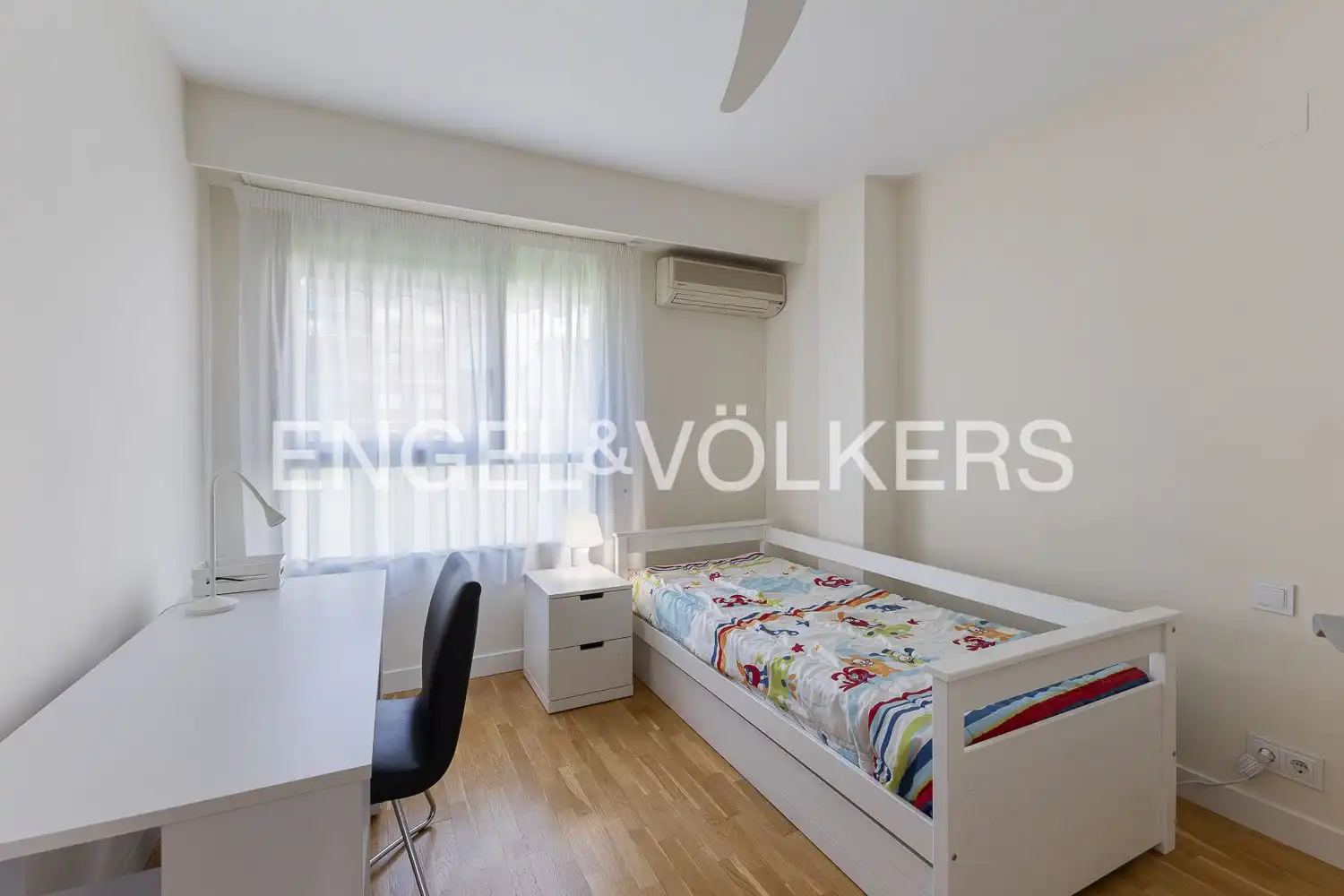 Habitación de Casa o chalet de alquiler en Rocafort con Aire acondicionado, Calefacción y Jardín privado