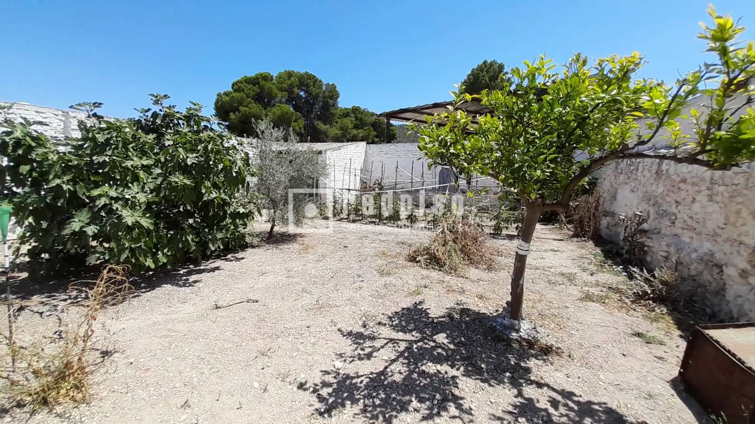 Casa con jardín en venta en Humilladero