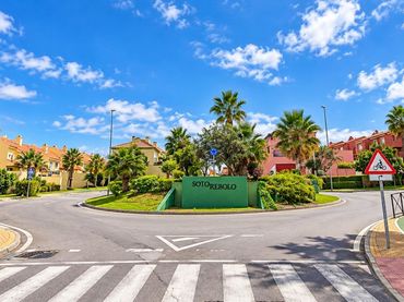 Adossat en venda a San García