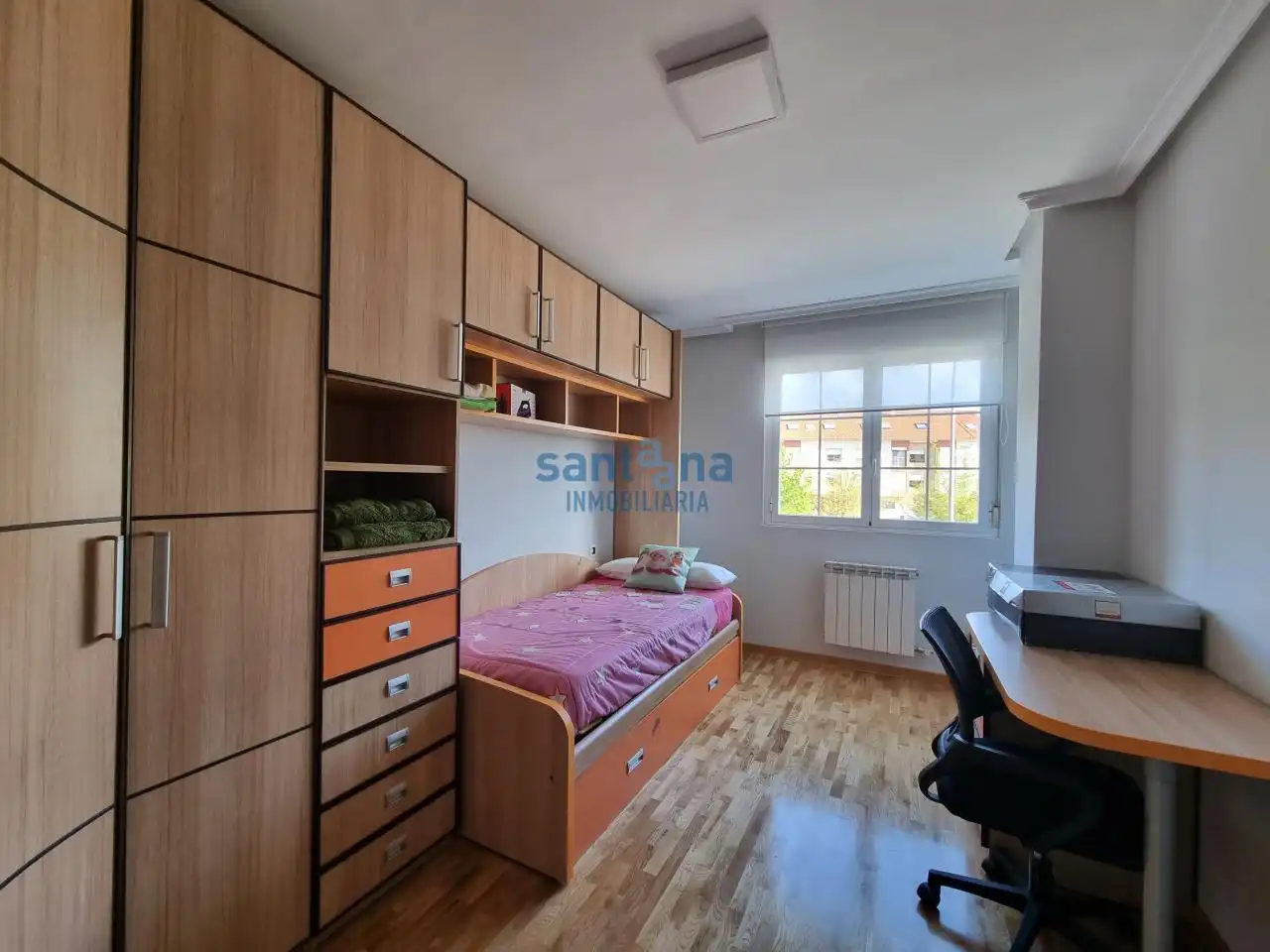 Bedroom of Apartments for rent in Valverde de la Virgen  with Heating, Parquet flooring and Terrace