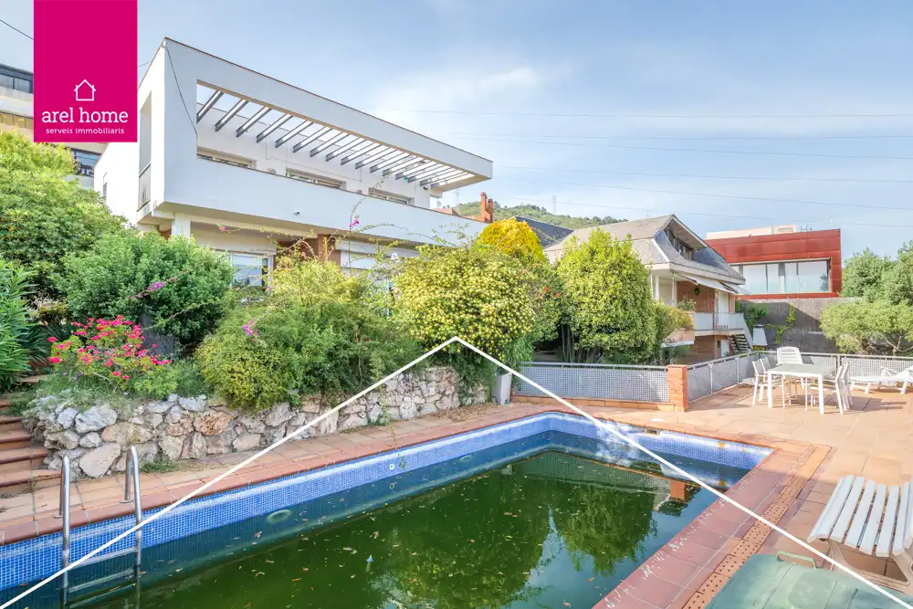 Swimming pool of Houses for sale in Sant Just Desvern  with Heating, Private garden and Parquet flooring