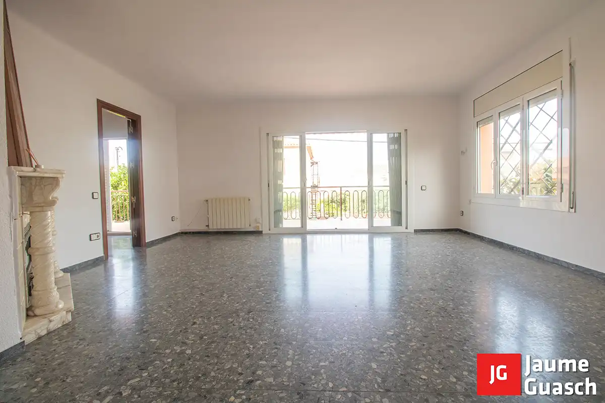 Sala d'estar de Planta baixa en venda en Torredembarra amb Calefacció, Jardí privat i Terrassa
