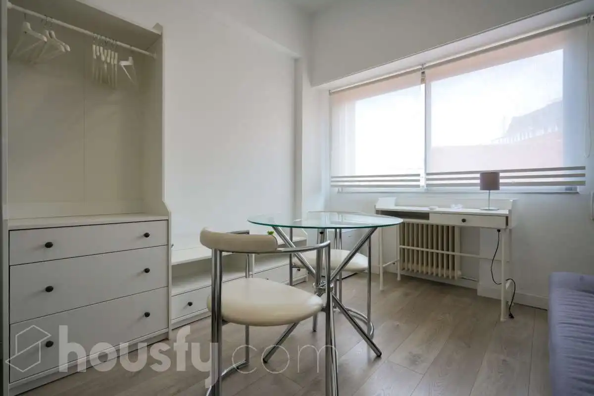 Bedroom of Study for sale in Madrid  with Air Conditioner and Heating