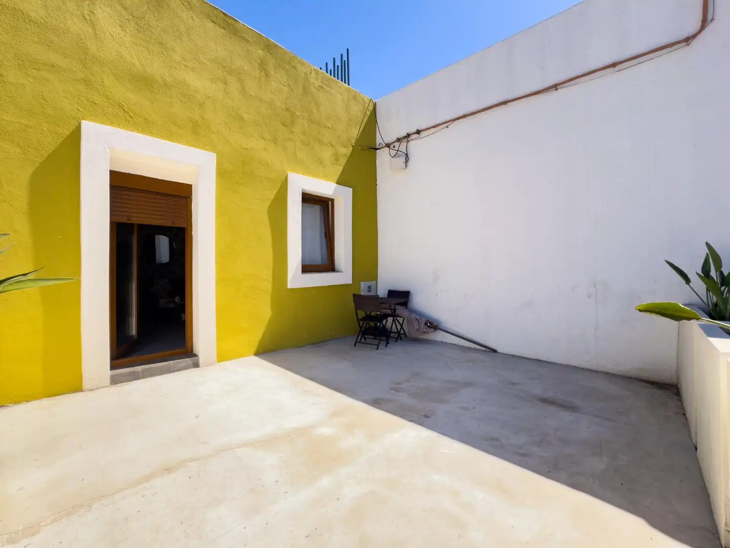 Vista exterior de Casa o xalet en venda en Los Silos amb Aire condicionat, Terrassa i Moblat