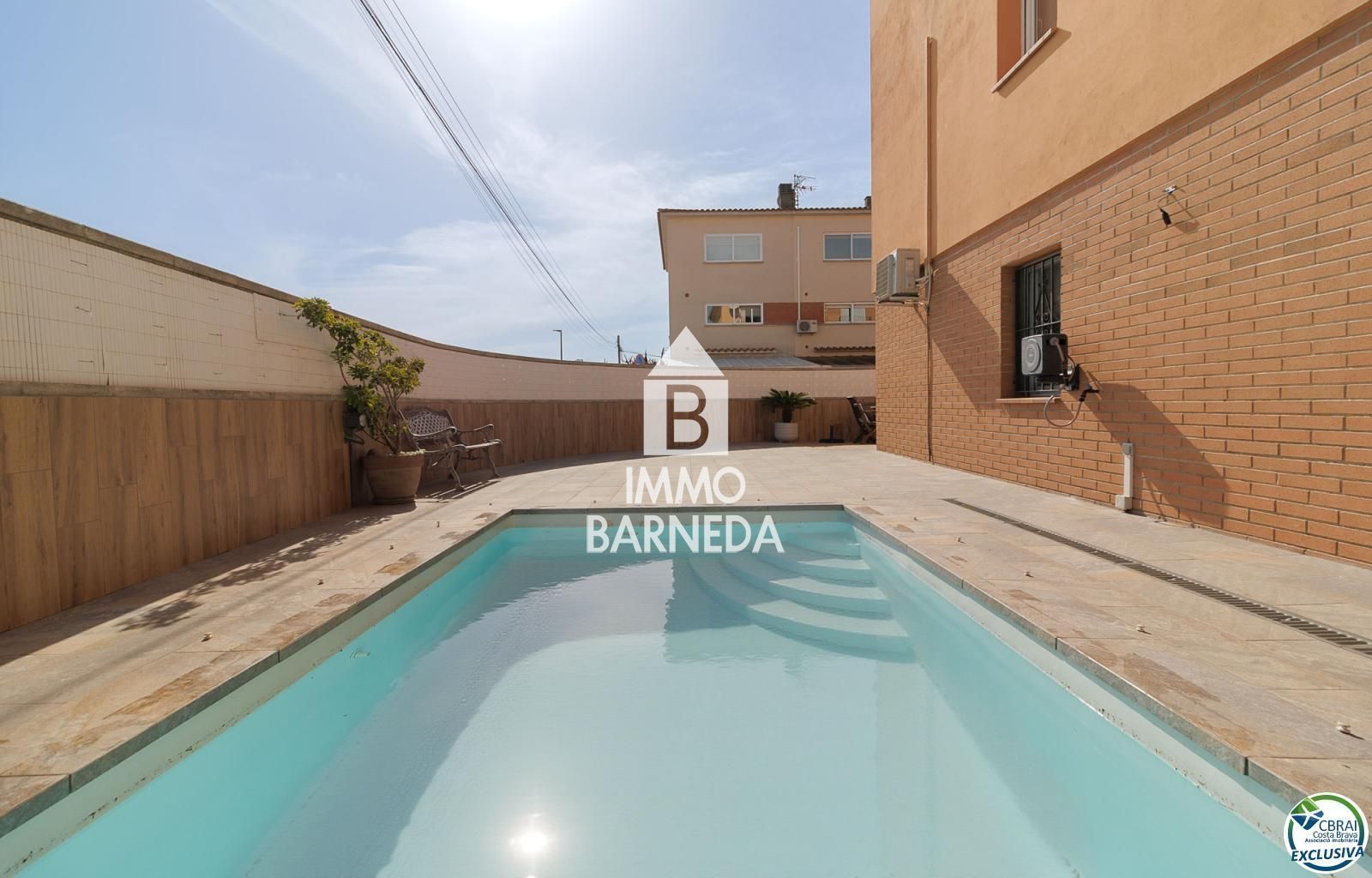 Exterior view of House or chalet for sale in Empuriabrava  with Air Conditioner, Heating and Swimming Pool