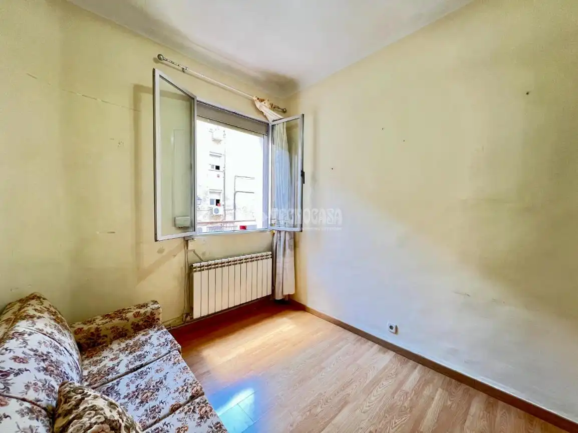 Bedroom of Flat for sale in Madrid  with Air Conditioner and Heating