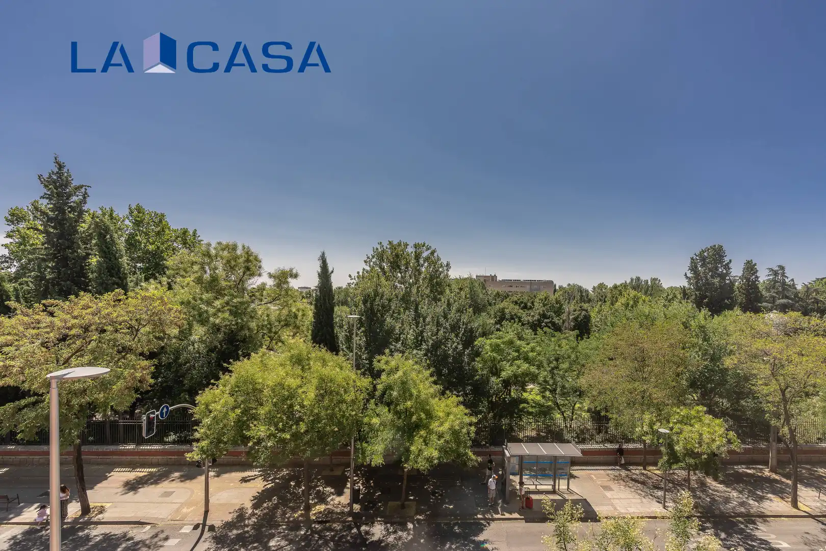 Vista exterior de Piso en venta en Madrid con Calefacción, Terraza y Trastero