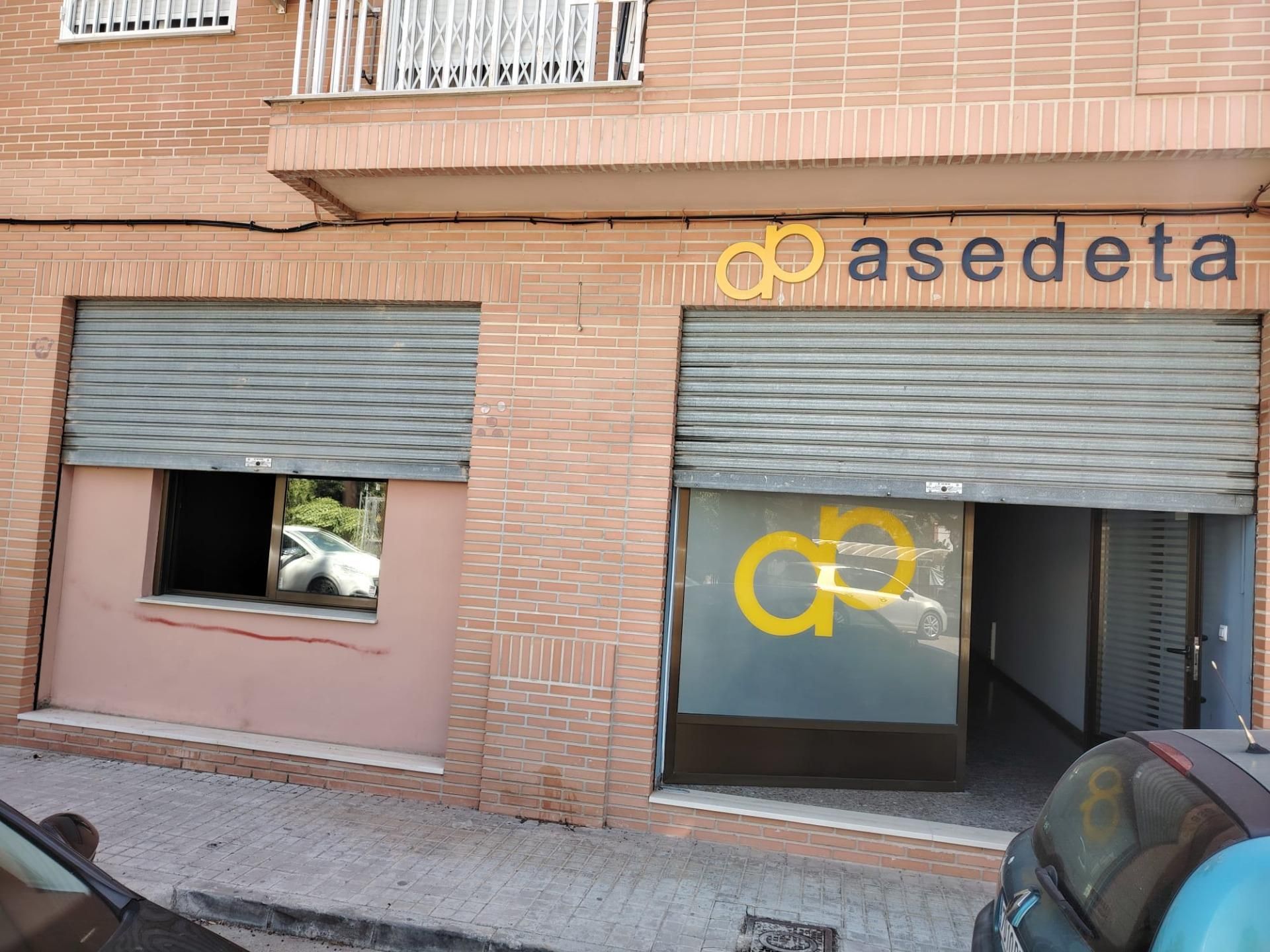 Premises for rent in Llíria  with Air Conditioner