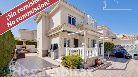 Foto 2 de Casa o xalet en venda a Calle Nicolás Bussi, Playa Flamenca, Orihuela
