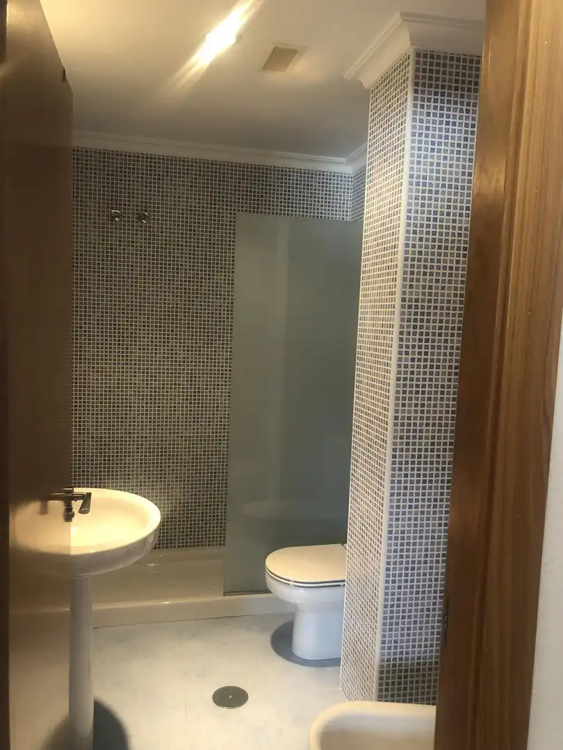 Baño de Piso en venta en Hellín con Aire acondicionado, Calefacción y Trastero