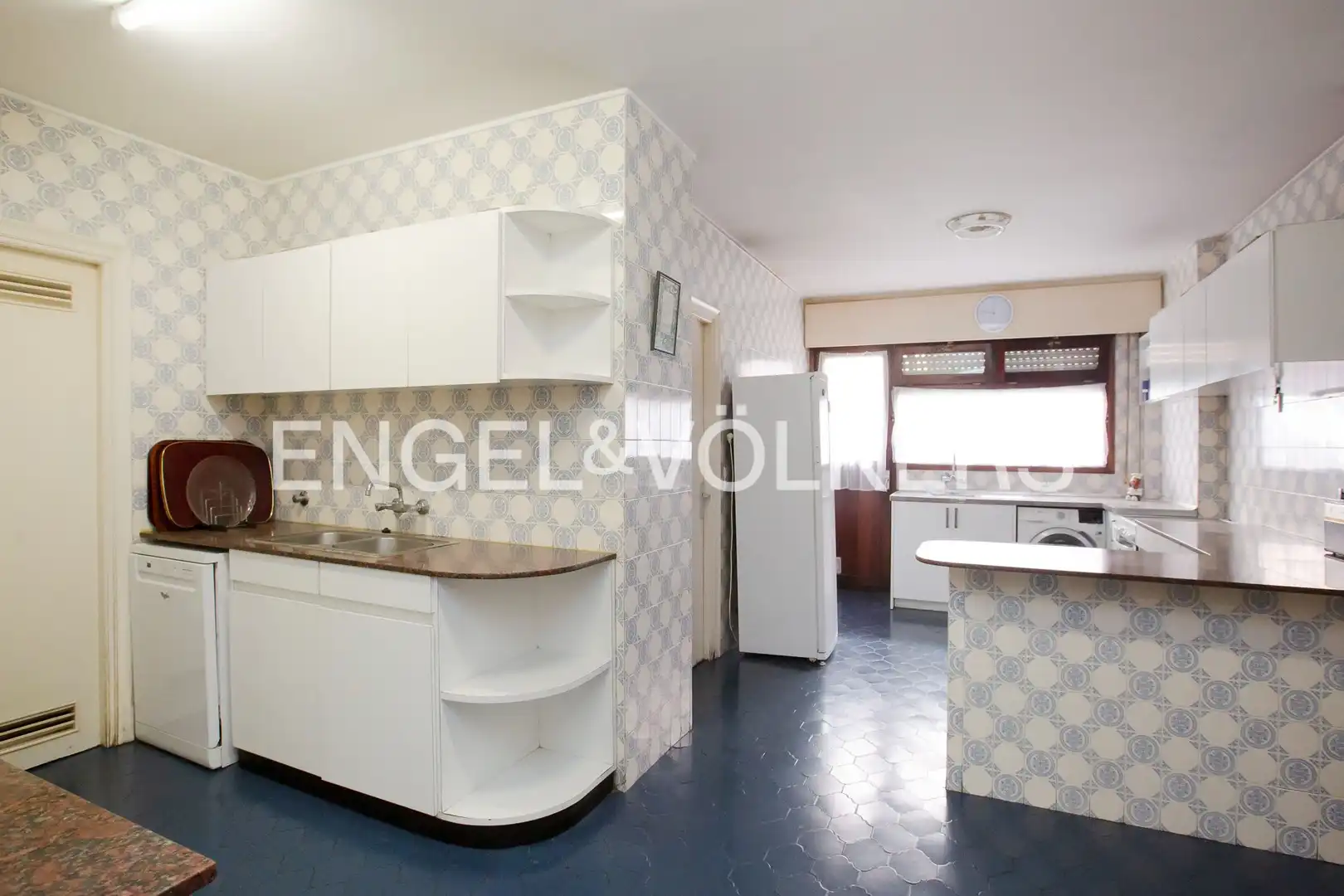 Kitchen of Flat for sale in Getxo   with Heating, Terrace and Storage room