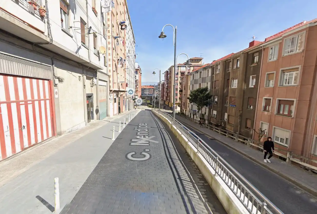 Vista exterior de Piso en venta en Bilbao  con Amueblado