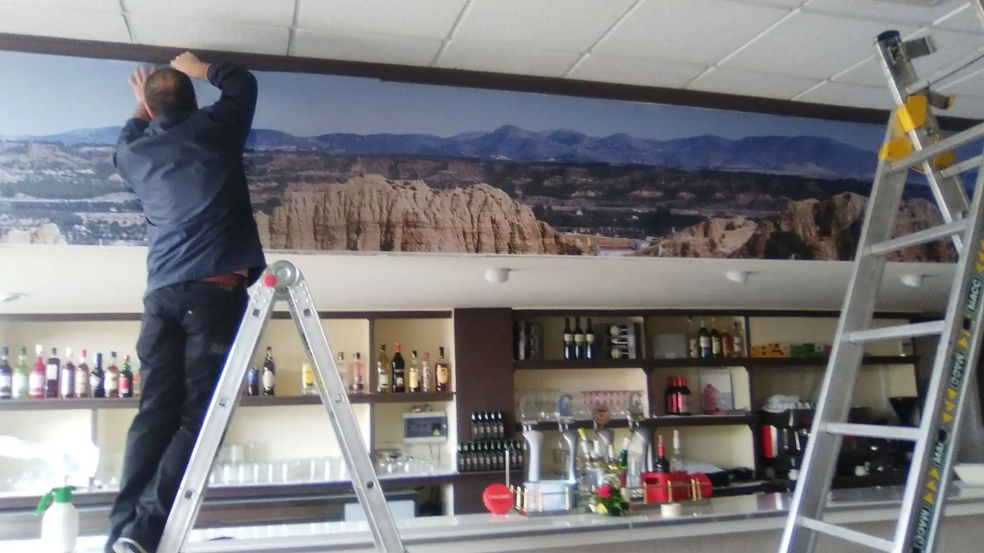 Local comercial en venta en Avenida Mariana Pineda, imagen 3