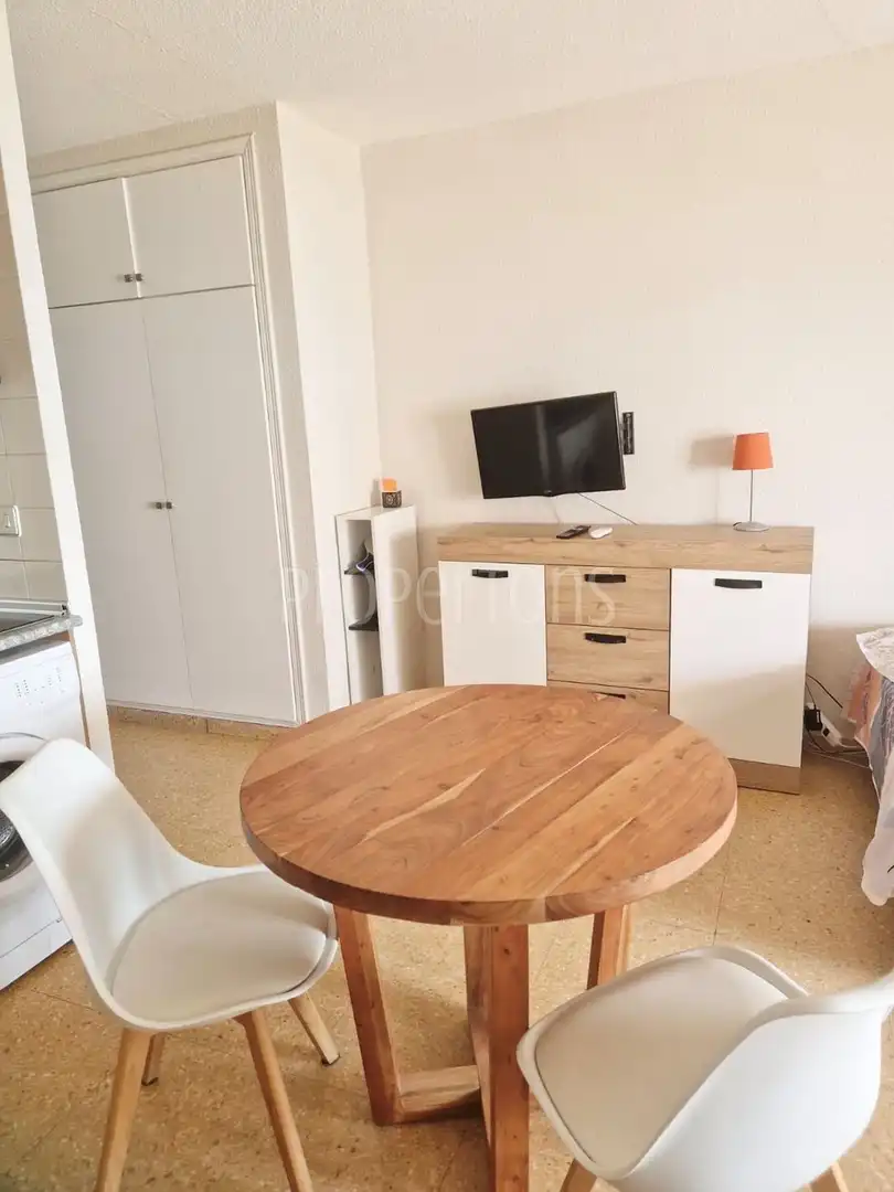 Flat with lift to rent in Carrer Pinós, imagen 6