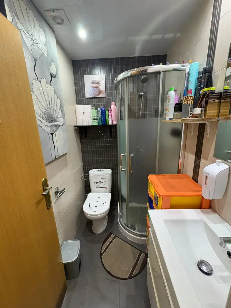 Baño de Planta baja en venta en L'Hospitalet de Llobregat