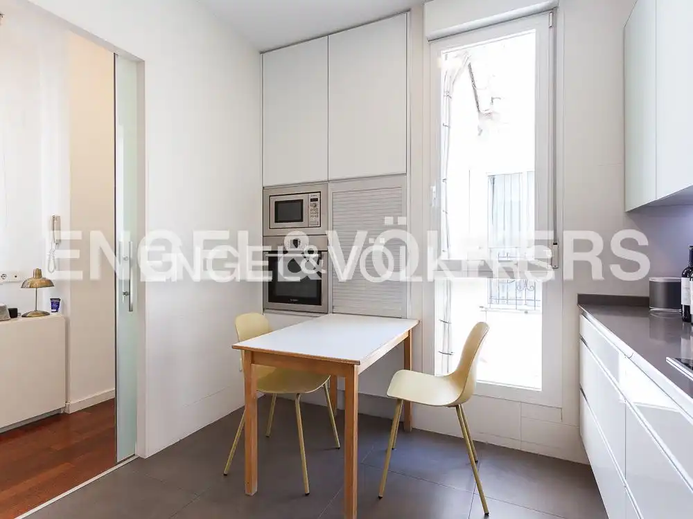Kitchen of Flat for rent in Valencia  with Air Conditioner, Heating and Parquet flooring