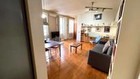 Living room of Flat for sale in  Madrid Capital  with Air Conditioner, Heating and Furnished