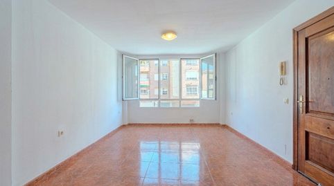 Foto 3 de Piso en venta en Calle García Lorca, Vecindario - El Doctoral - Cruce de Sardina, Santa Lucía de Tirajana