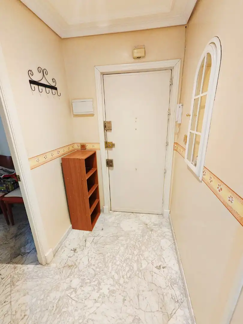 Flat for rent in Sevilla  with Air Conditioner, Terrace and Furnished