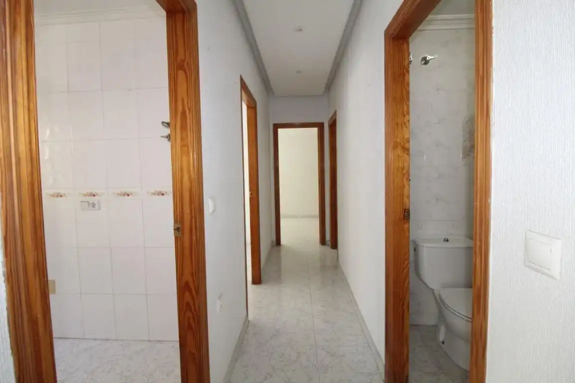 Planta baja en venta en Torrevieja con Terraza