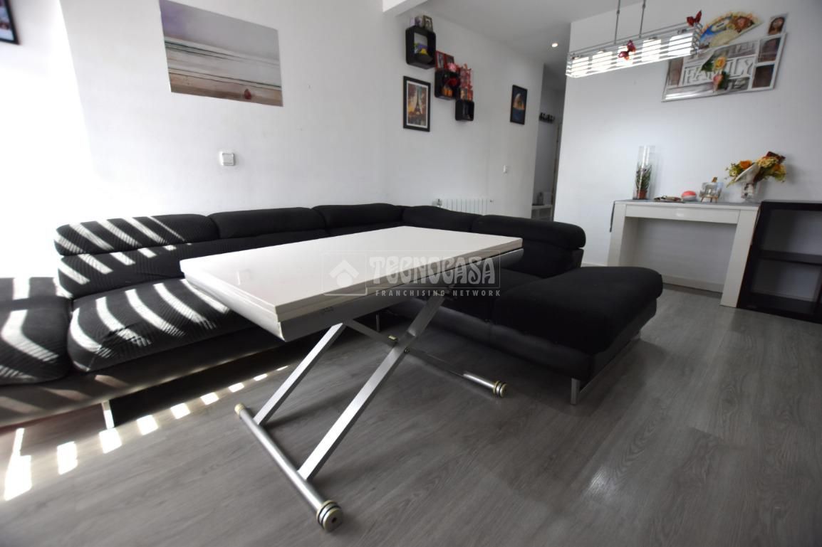Living room of Flat for sale in Getafe  with Air Conditioner and Heating