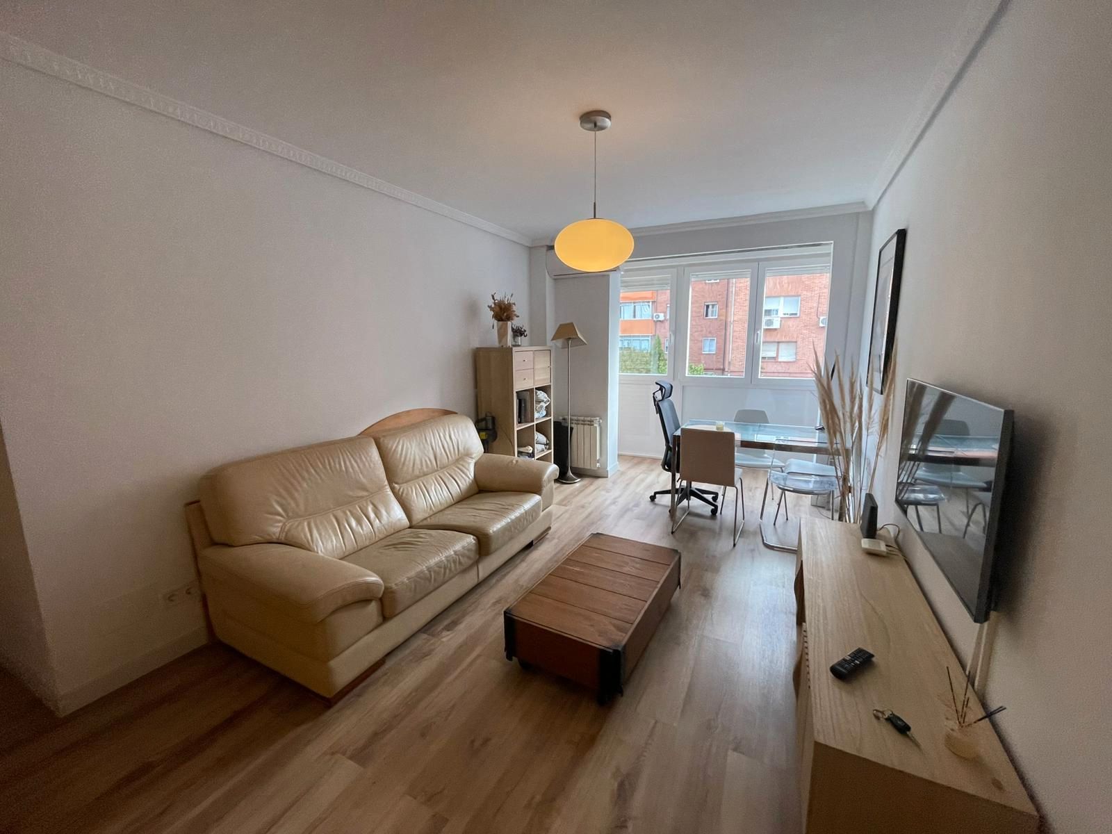 Sala d'estar de Pis en venda en  Madrid Capital amb Aire condicionat, Calefacció i Parquet