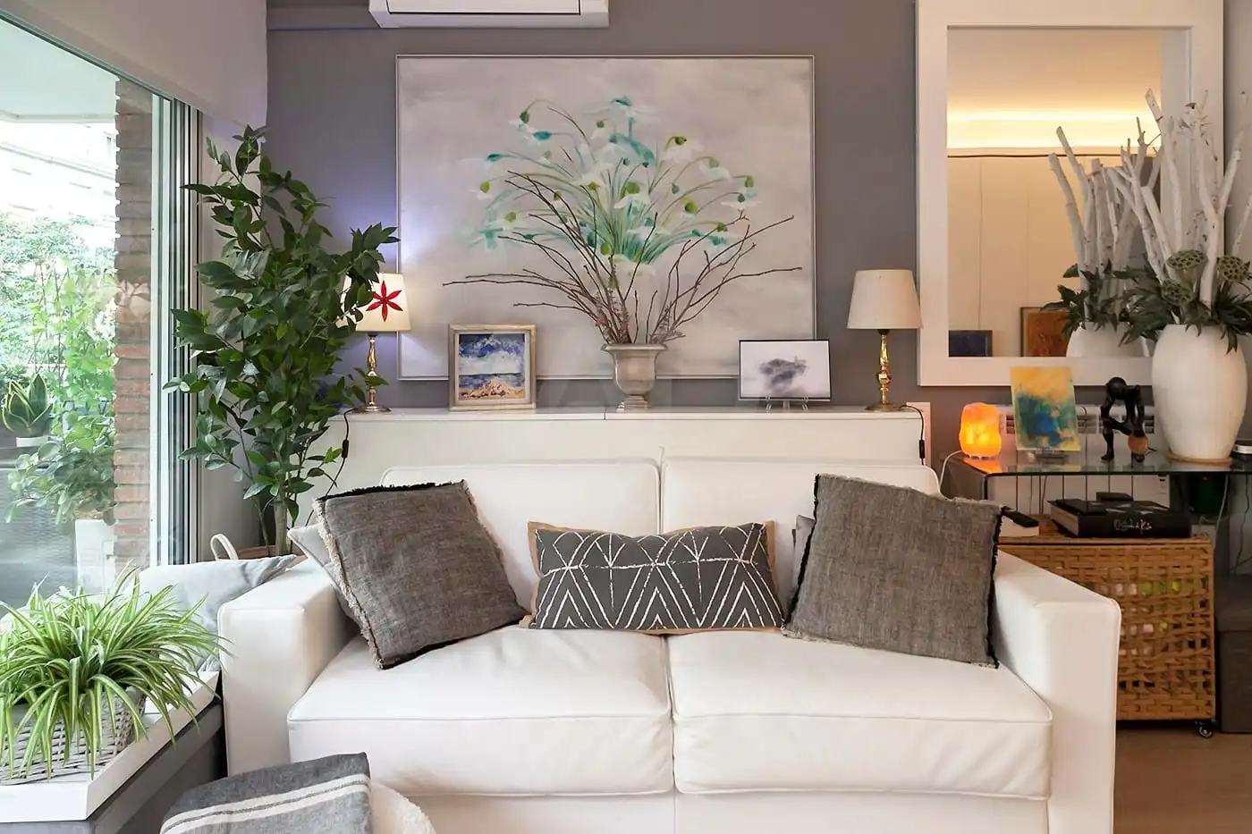 Living room of Study for sale in Barcelona  with Air Conditioner and Heating